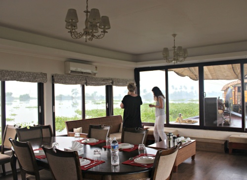 The lounge and dining area of our Spice Routes houseboat