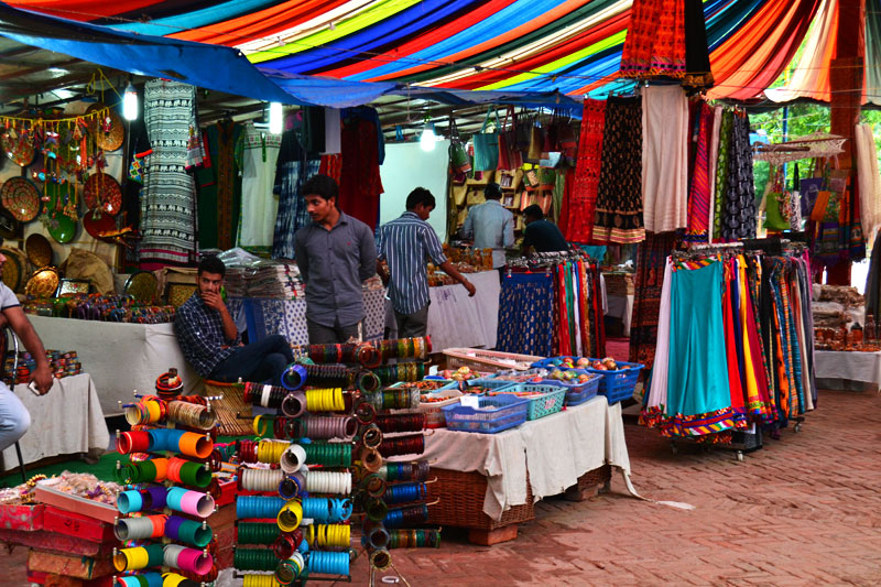 Bracelets, clothes, scarves - in India I have spent many hours shopping