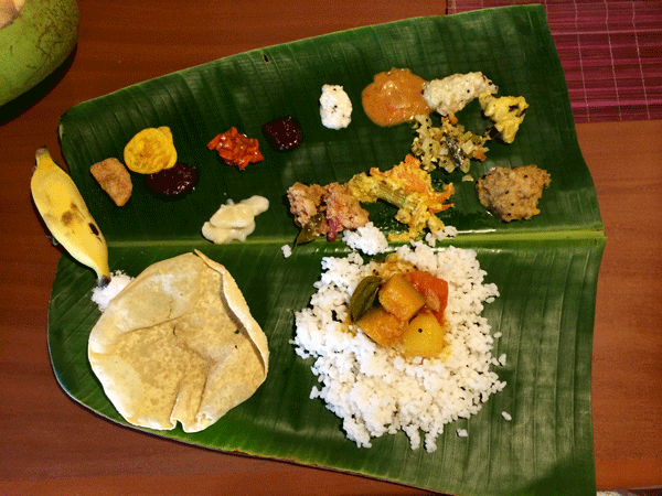 Sadya, platillo tradicional de Kerala, India